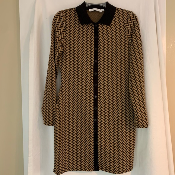 Astr the label button down 'Kambrie Dress' in chevron print - Picture 1 of 9